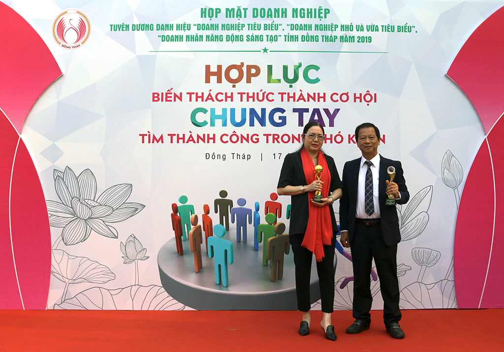 DOMESCO ĐẠT DANH HIỆU “DOANH NGHIỆP TIÊU BIỂU” VÀ TỔNG GIÁM ĐỐC – THS.DS. LƯƠNG THỊ HƯƠNG GIANG ĐẠT DANH HIỆU “DOANH NHÂN NĂNG ĐỘNG SÁNG TẠO” TỈNH ĐỒNG THÁP 2019